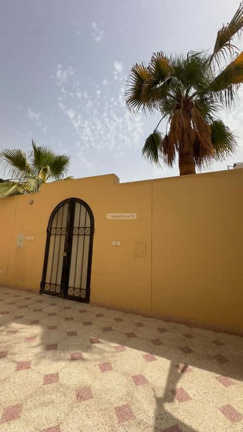 Villa 930 SQM Facing North on 20m Width Street Ar-Rawdah, East Riyadh, Riyadh