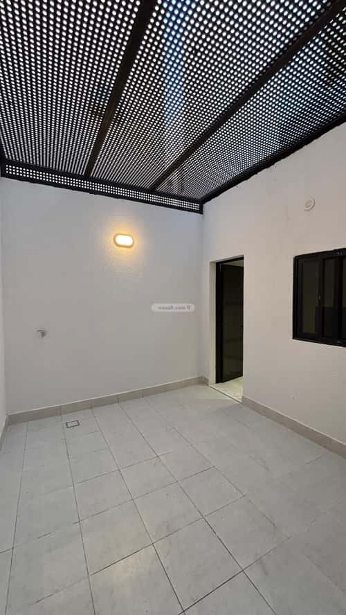 دور 300 متر مربع ب 5 غرف شظاة، المدينة المنورة