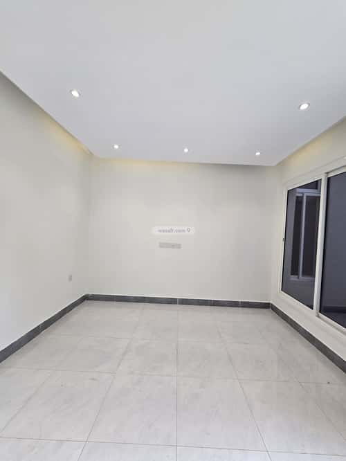 فيلا 375 متر مربع شمالية على شارع 15م الظرفة، خميس مشيط