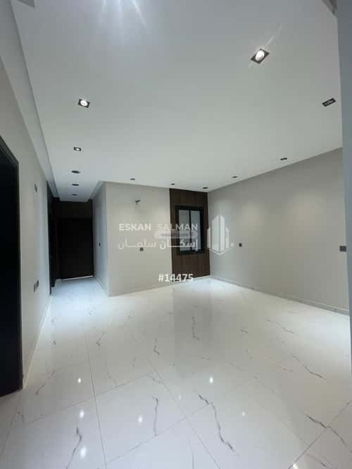 فيلا 300 متر مربع شمالية على شارع 20م الهجلة الجديد، مكة المكرمة