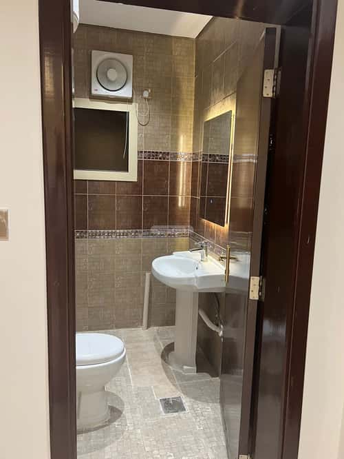 Apartment with 4 Bedrooms Wadi Muzahim, Madinah