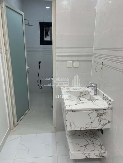 Floor 284.35 SQM with 7 Bedrooms Ar Rawdah, Abu Arish - 'Abu Earish