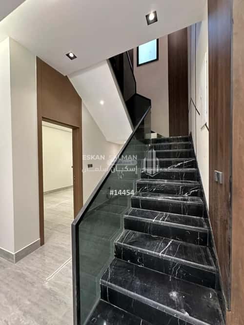 8 bedroom apartment in Al Rimal