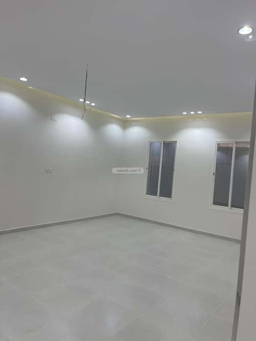 Floor 600 SQM with 4 Bedrooms Prince Sultan, Bisha