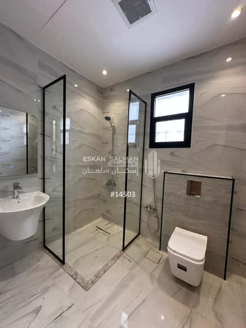 شقة 8 غرف في الرمال