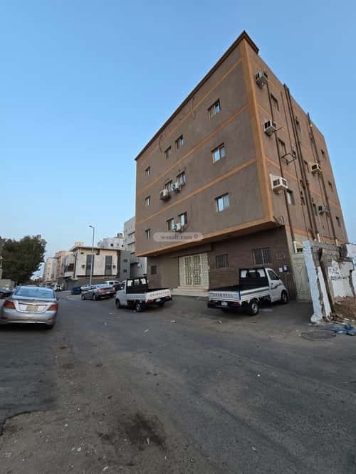 Building 400 SQM with 4 Floors Facing South Al Faysaleyyah, North Jeddah, Jeddah