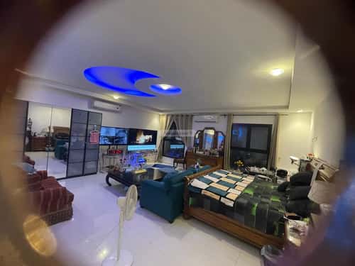 Building 550 SQM with 3 Floors Facing West Al Yaqoot, North Jeddah, Jeddah