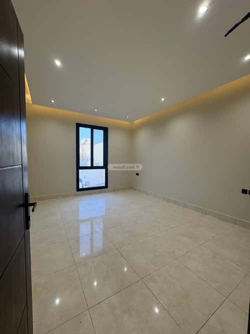 فيلا 500 متر مربع جنوبية على شارع 20م عقرباء، الجبيلة