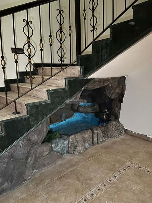 فيلا 465 متر مربع جنوبية على شارع 20م الشاطئ الشرقي، الدمام