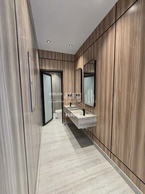 فيلا 270 متر مربع شرقية على شارع 25م الدانة، الاحساء