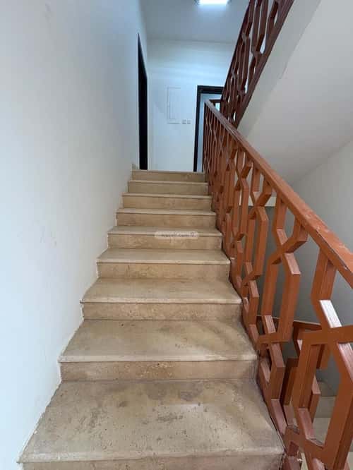 Floor 625 SQM with 6 Bedrooms King Faisal, East Riyadh, Riyadh