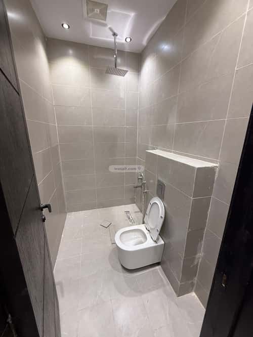 فيلا 275 متر مربع شرقية على شارع 20م الندوة، شرق الرياض، الرياض