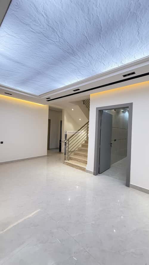 4 bedroom floor in Badr