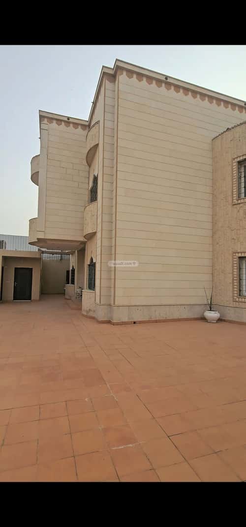 Villa 705 SQM Facing South East on 15m Width Street Ar-Rawdah, East Riyadh, Riyadh