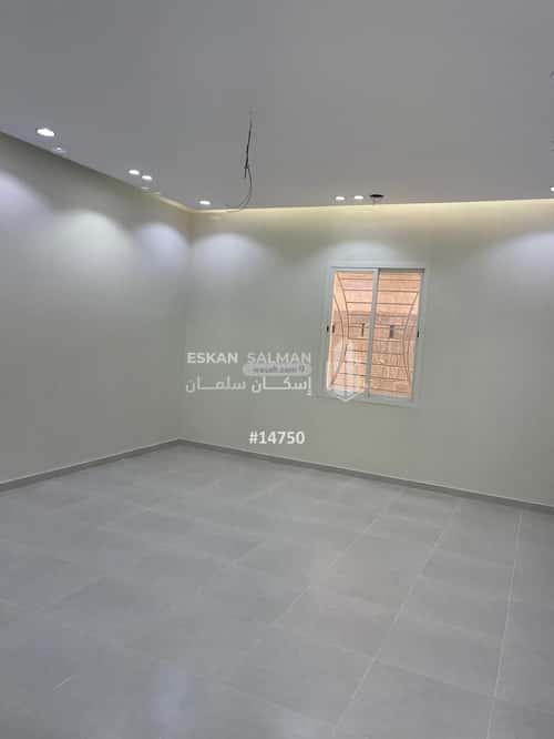 فيلا 900 متر مربع غربية على شارع 15م الأمير عبدالله، بيشة