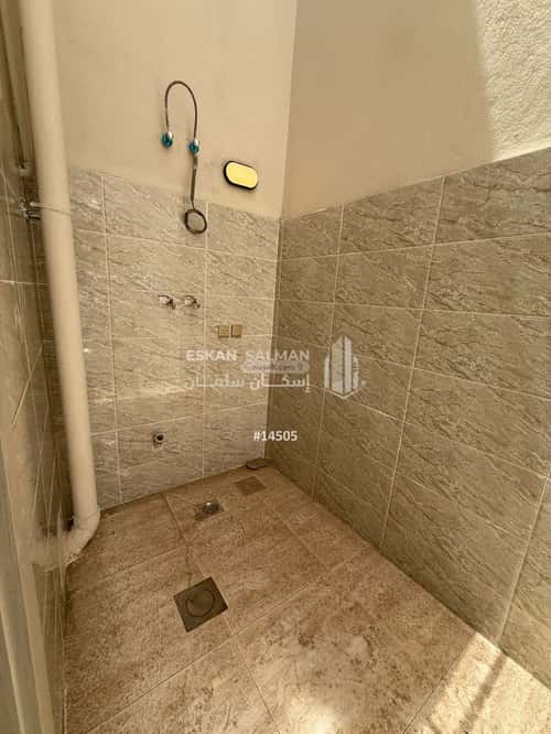 Floor 329.8 SQM with 6 Bedrooms Haya Nabla, Madinah