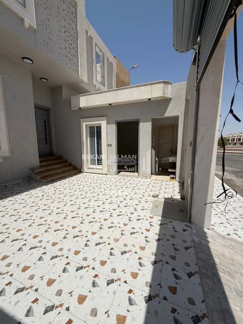 Floor 326.15 SQM with 6 Bedrooms Haya Nabla, Madinah