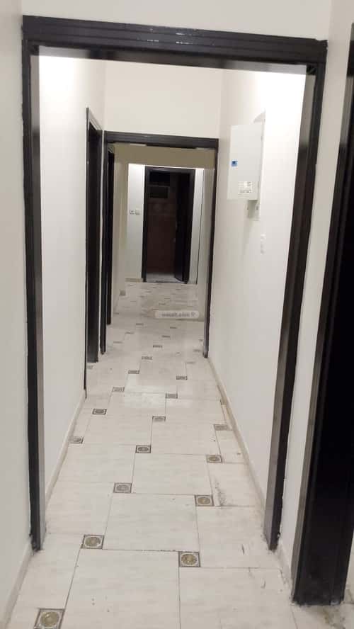 Building 900 SQM Facing West Twaeeq, West Riyadh, Riyadh