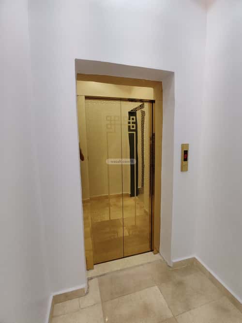 Floor 184.18 SQM with 5 Bedrooms Al-Qadisiyah, East Riyadh, Riyadh