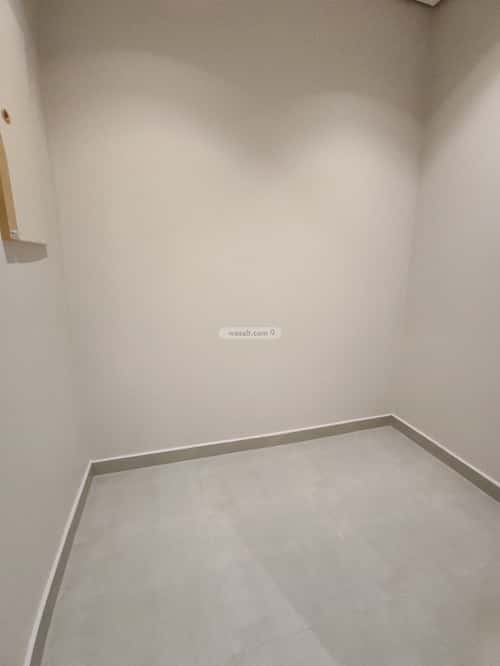 Floor 240.91 SQM with 5 Bedrooms Ar-Rimal, East Riyadh, Riyadh