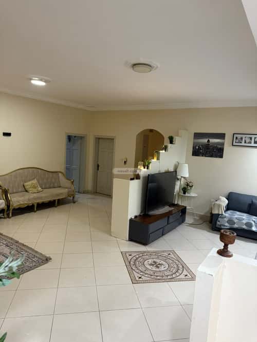 Apartment with 5 Bedrooms Al Nawras, Aldammam