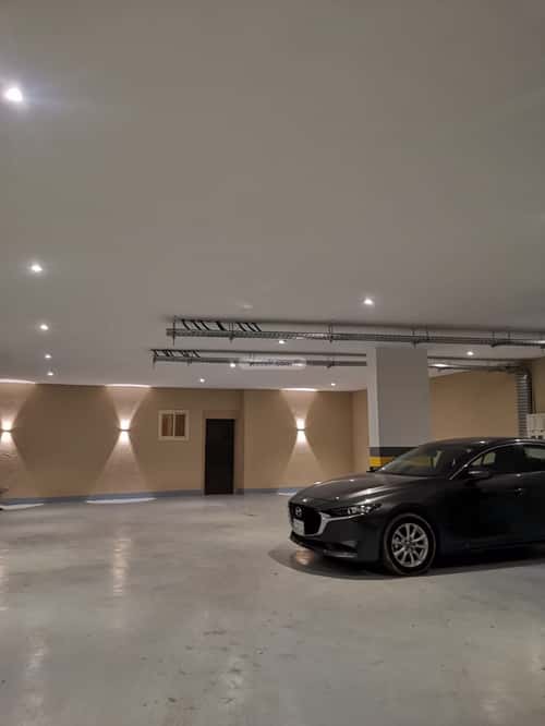 عمارة 325.58 متر مربع واجهة شرقية الثقبة، الخبر