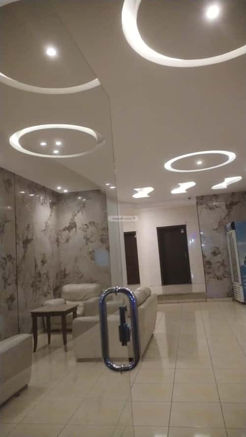 عمارة 325.58 متر مربع واجهة شرقية الثقبة، الخبر