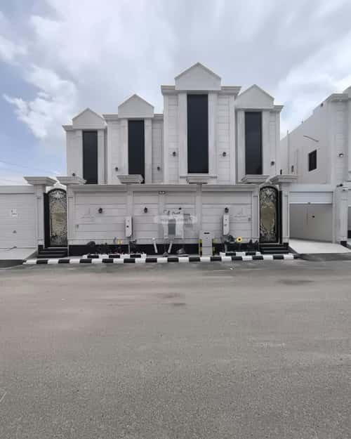 Villa 353 SQM Facing East on 15m Width Street Al Wasat District, Alttayif