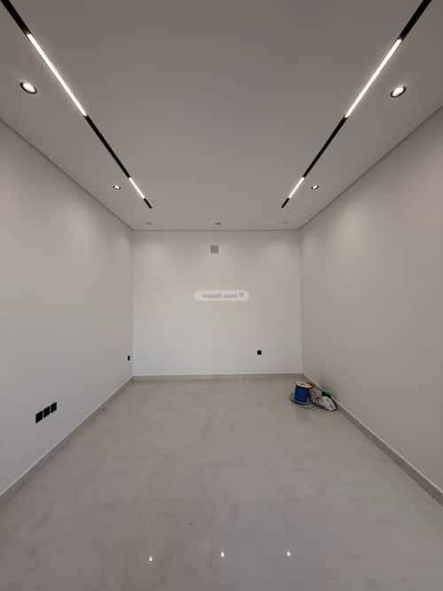 5 bedroom floor in Al Janadriyah