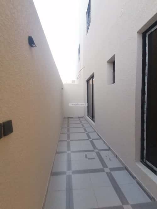 Floor 213.59 SQM with 5 Bedrooms Haya Nawah, Almuzahimih