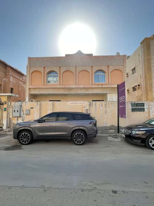 فيلا 600 متر مربع شرقية على شارع 15م الشاطئ، شمال جدة، جدة