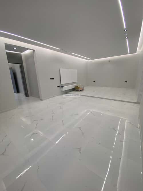 Floor with 5 Bedrooms Dahiat Namar, West Riyadh, Riyadh