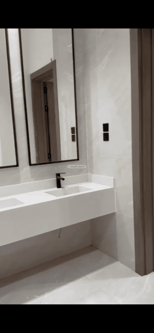 Floor 134.17 SQM with 5 Bedrooms Al- Nadwah, East Riyadh, Riyadh