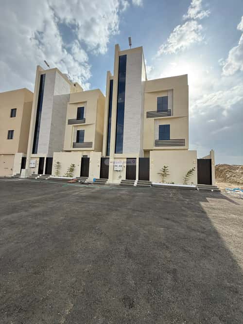 شقة 240 متر مربع ب 7 غرف الراقي، خميس مشيط