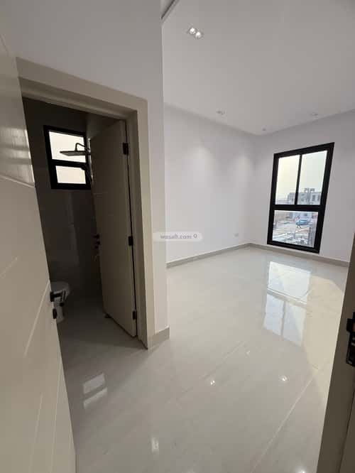 فيلا 334 متر مربع شرقية على شارع 20م المعيزيلة، شرق الرياض، الرياض