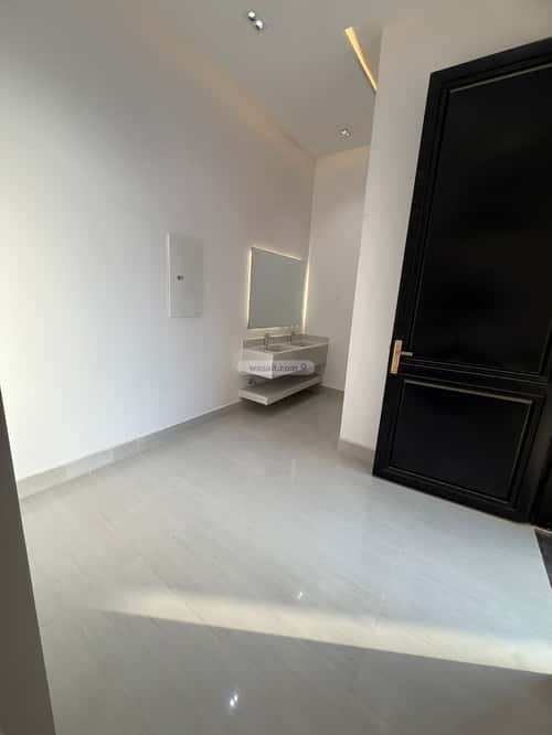 Villa 334 SQM Facing East on 20m Width Street Al-Maizaliyah, East Riyadh, Riyadh