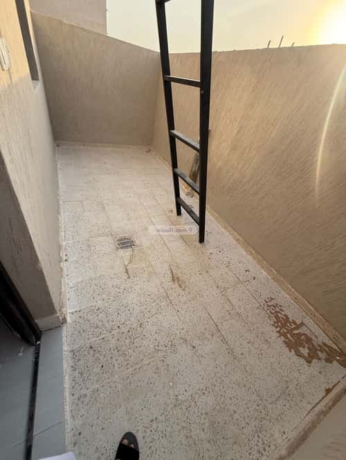 فيلا 334 متر مربع شرقية على شارع 20م المعيزيلة، شرق الرياض، الرياض