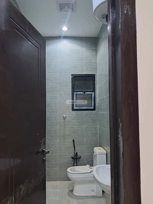 Floor 143.95 SQM with 5 Bedrooms Al- Nadwah, East Riyadh, Riyadh