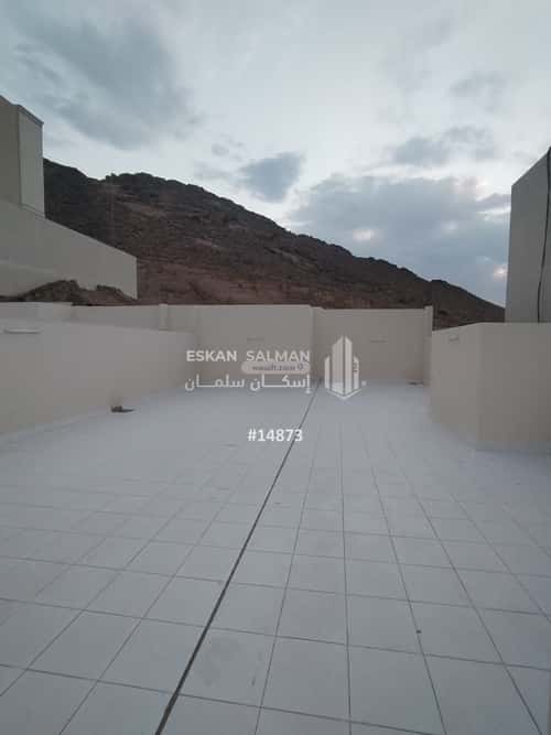 Floor 308.04 SQM with 5 Bedrooms Al Salam, Madinah