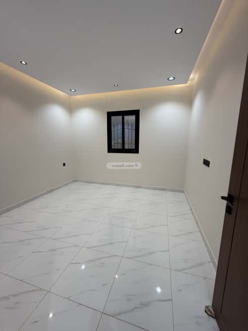 Villa 300 SQM Facing East on 20m Width Street North Of Solidarity, Khamis Mushait