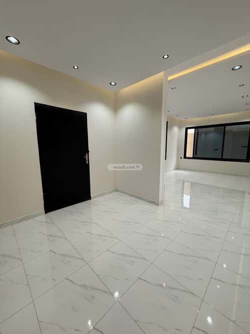 Villa 300 SQM Facing East on 20m Width Street North Of Solidarity, Khamis Mushait