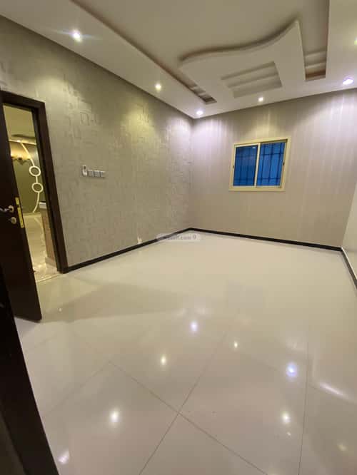Villa 250 SQM Facing South with 5 Bedrooms Al-Muanisiyah, East Riyadh, Riyadh