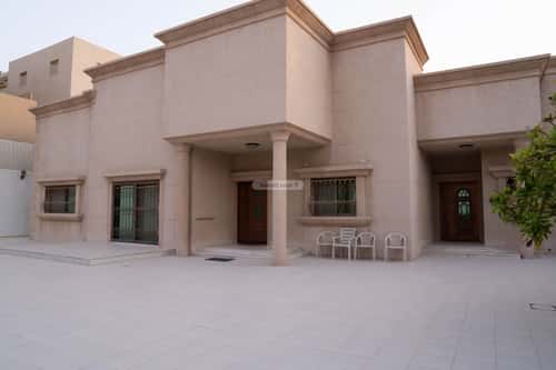 فيلا 1573 متر مربع شرقية على شارع 18م الندى، الدمام