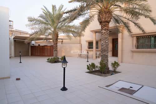 Villa 1573 SQM Facing East on 18m Width Street Al Nada, Aldammam