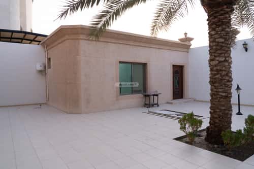 Villa 1573 SQM Facing East on 18m Width Street Al Nada, Aldammam