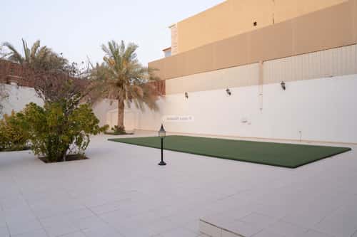 Villa 1573 SQM Facing East on 18m Width Street Al Nada, Aldammam
