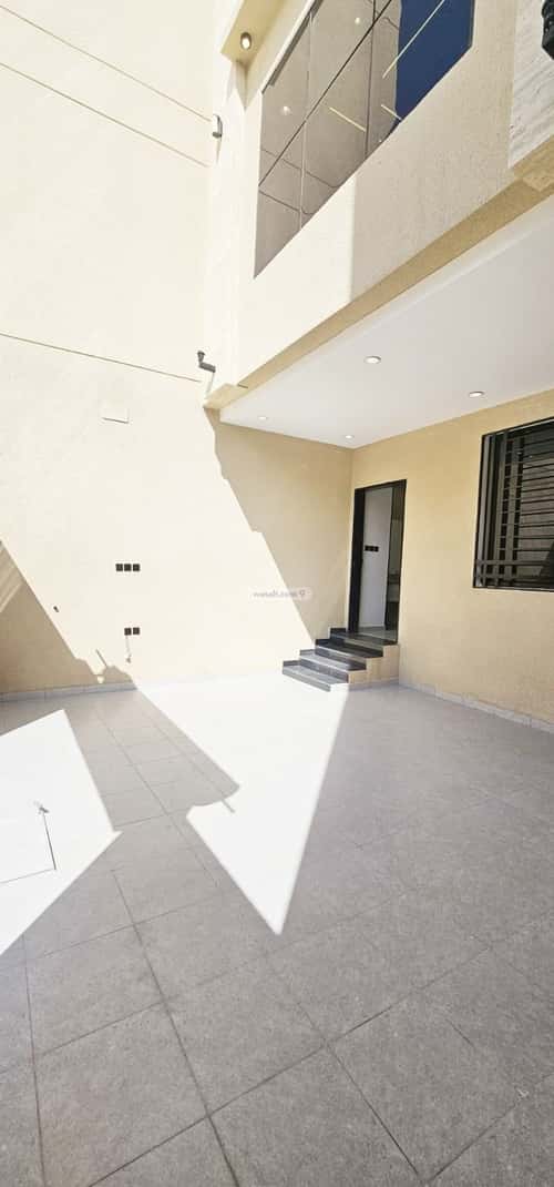 Floor 214.26 SQM with 6 Bedrooms The Diriyah, Khamis Mushait
