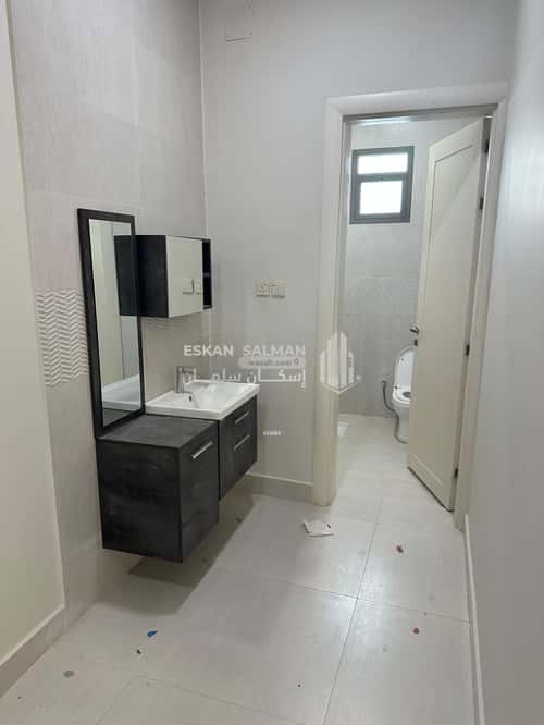 Villa 250 SQM Facing North on 15m Width Street The Palms, Bariduh