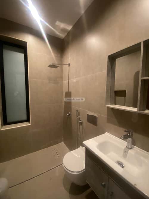 شقة 170 متر مربع ب 5 غرف الشعلة، الدمام