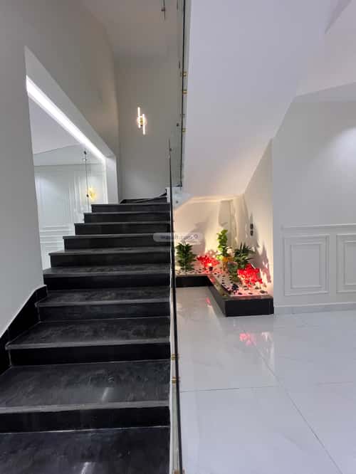 فيلا 332.96 متر مربع شمالية على شارع 15م الرحاب، الطائف